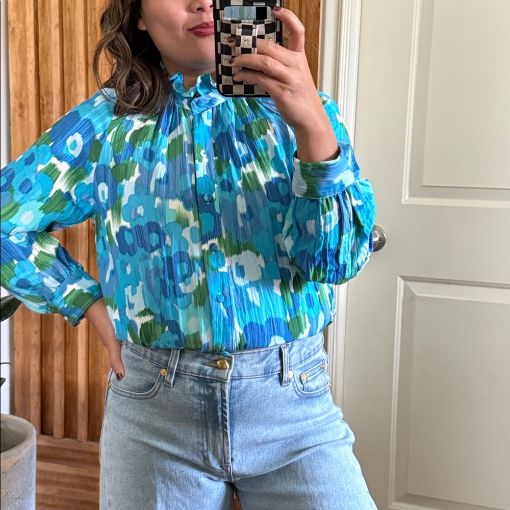 Pomander Place Blue & Green Floral Pleated Button-Down Top